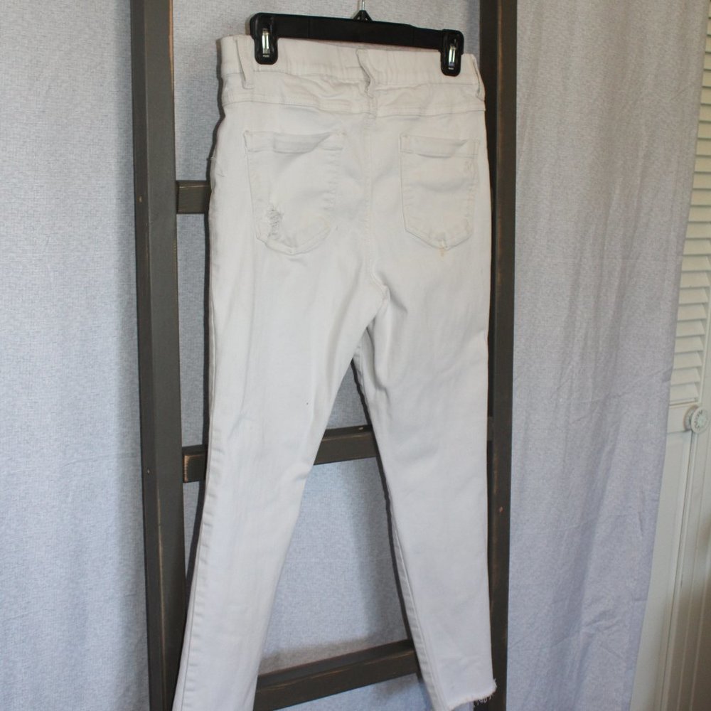 White, distressed, stretchy jeans - Picture 4 of 4